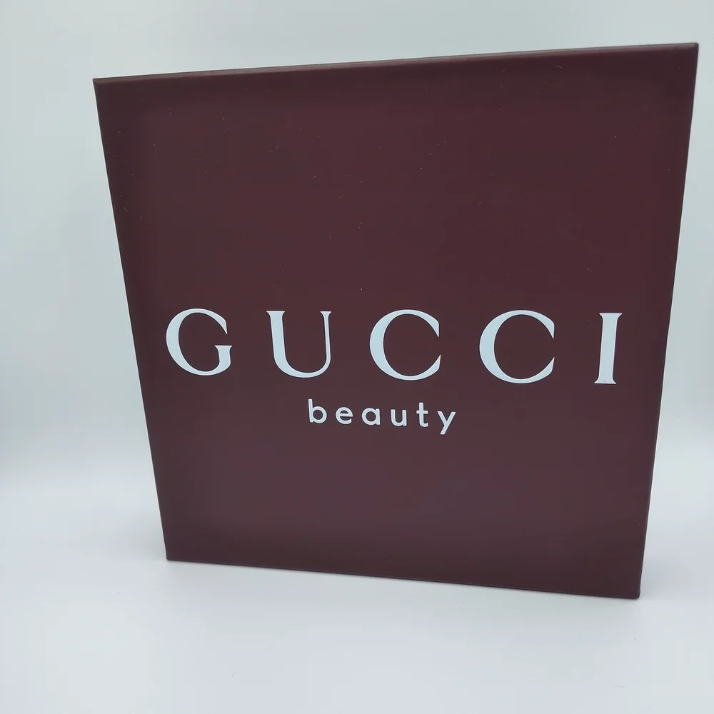 GUCCI Beauty Burgundy Luxury 16x16